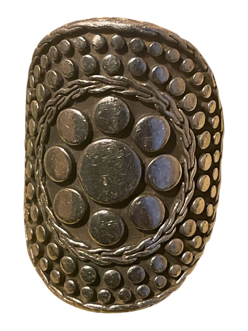 Antique-Style Oval Stud Cluster Ring in Dark Brown